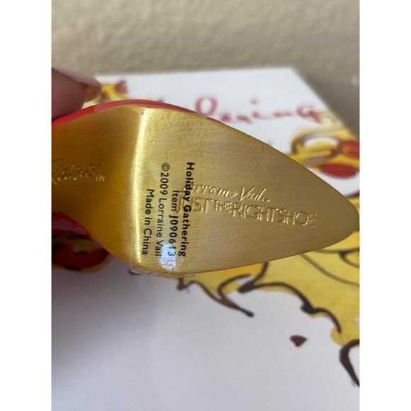 Just the Right Shoe Holiday Gathering by Raine J09613 2009 Christmas Collectible - Picture 6 of 13